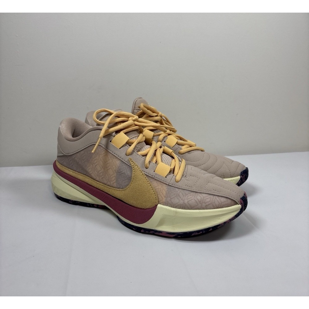 Nike Mens Sz 7 Glannis Antetokounmpo Zoom Freak 5 Fossil Stone Basketball Casual